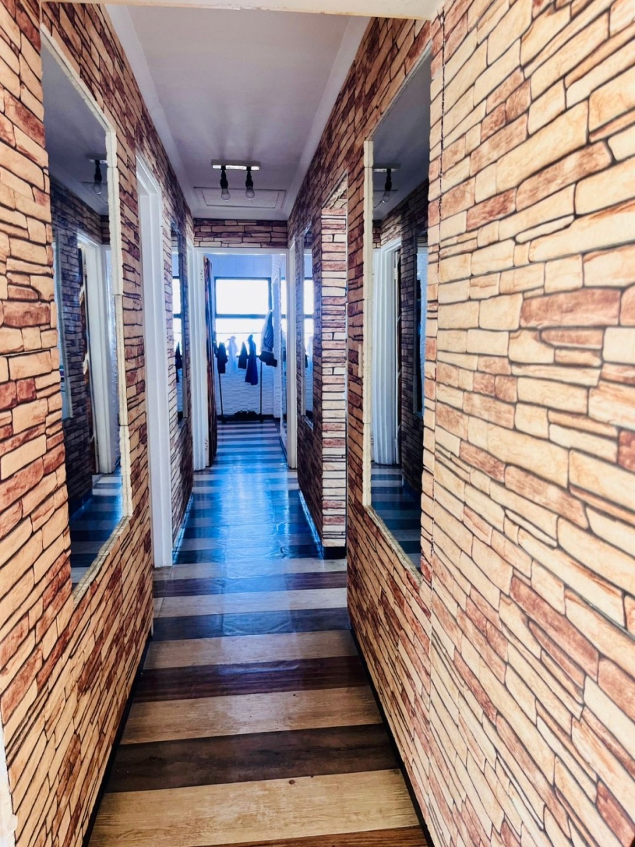 4 Bedroom Property for Sale in Wavecrest Western Cape